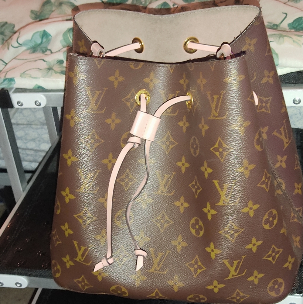 LV NeoNoe